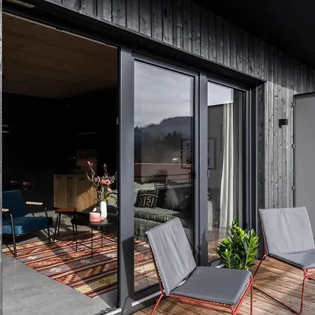 Pfoertner Penthouse *